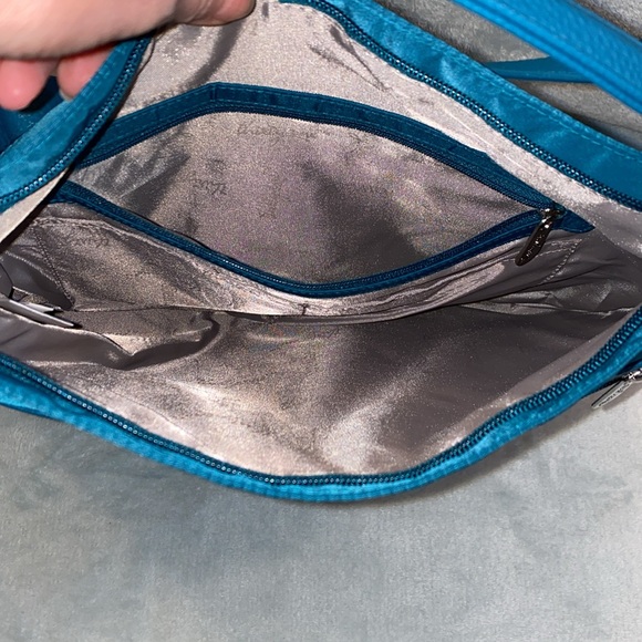 Thirty One Purse - Picture 5 of 10